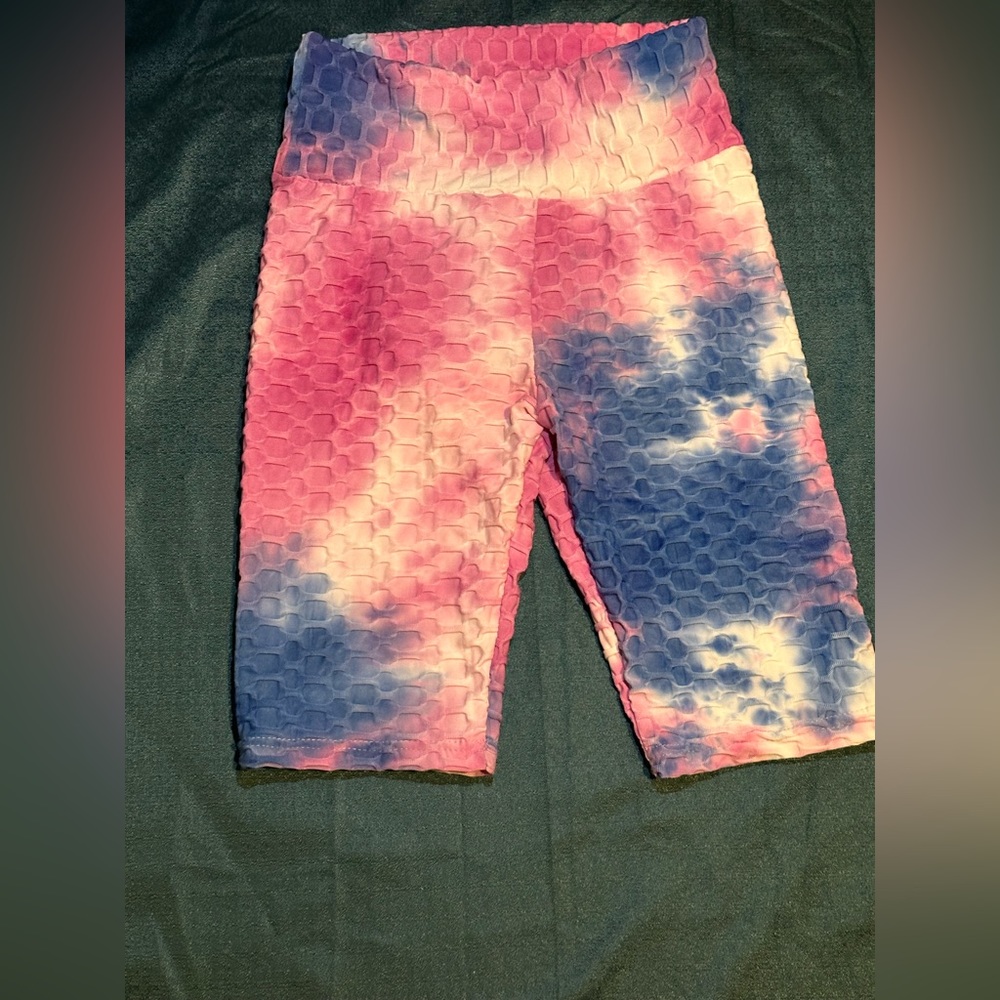 2 peace fit cite colors great for working out never relay been put on